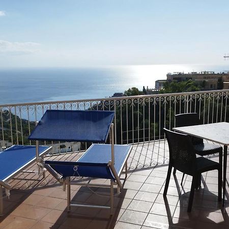 Casa Carmela Panoramic Center Apartment Таормина Екстериор снимка