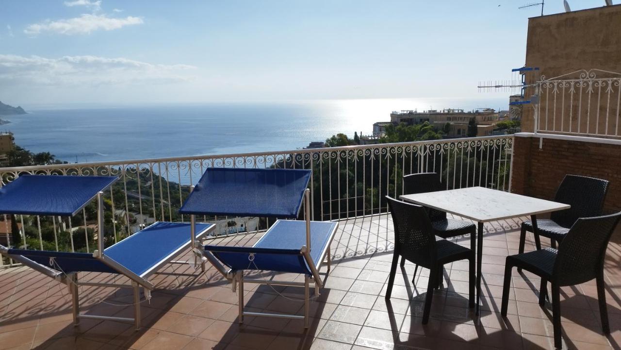 Casa Carmela Panoramic Center Apartment Таормина Екстериор снимка